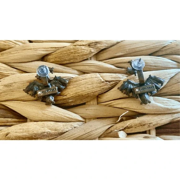 Crystal Fan Stud Earrings - Picture 2 of 8